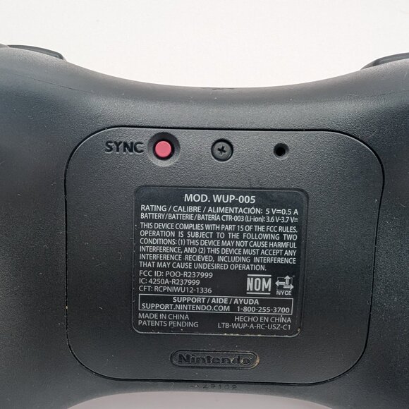 Nintendo Wii U Official OEM Wireless Pro Controller Black WUP-005 - Picture 3 of 3